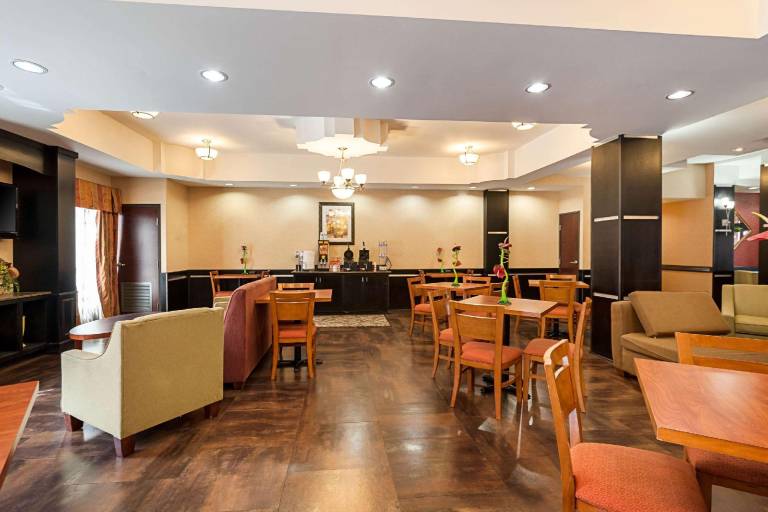 Comfort Suites Sulphur-Lake Charles — photo 4