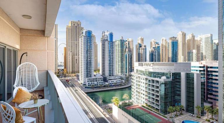 Luxury 1 Bedroom Full Marina View, Sleeps 6, 1 Min to Metro — photo 4