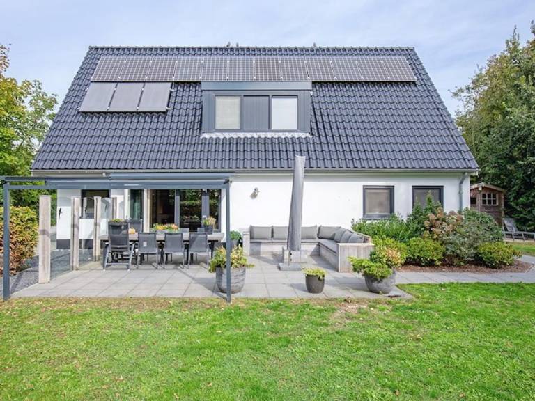 Ferienhaus mit Sauna und Terrasse