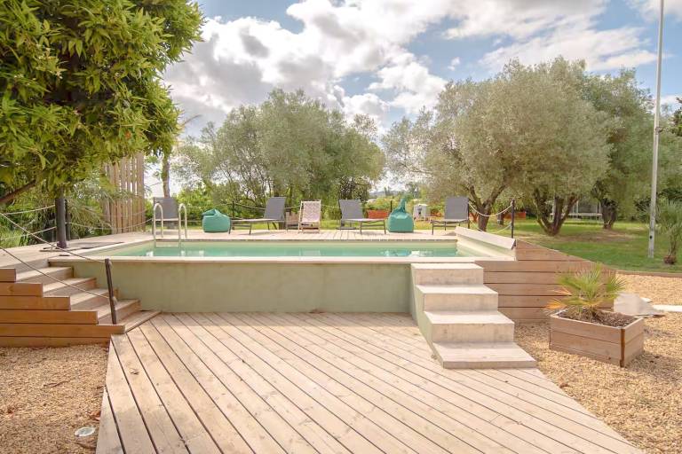 House with sauna, barbecue & garden in Fréjus