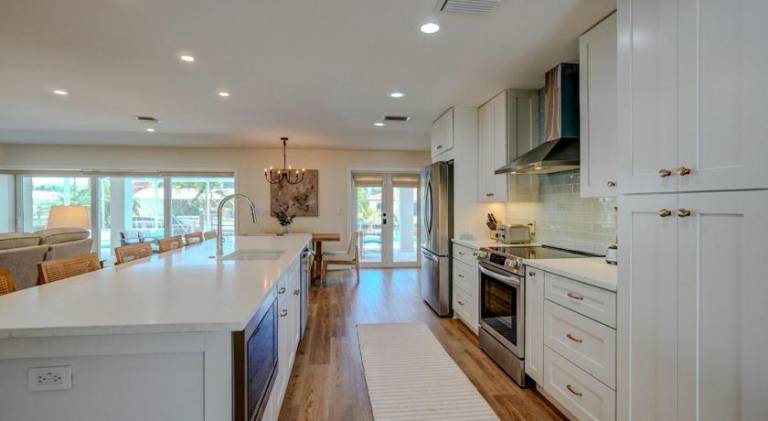 Lovely vacation home with pool | Pet-friendly — photo 4