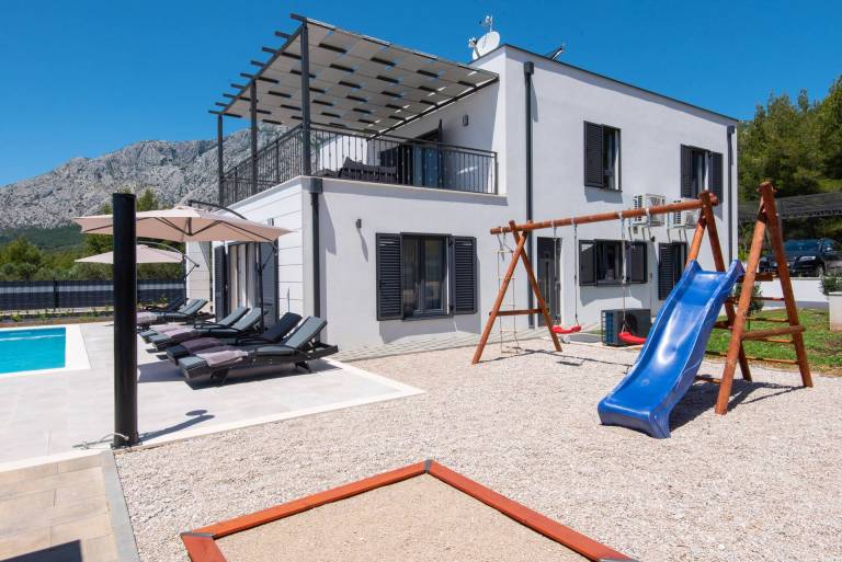 Villa with BBQ, patio & private pool | Sea view — photo 3