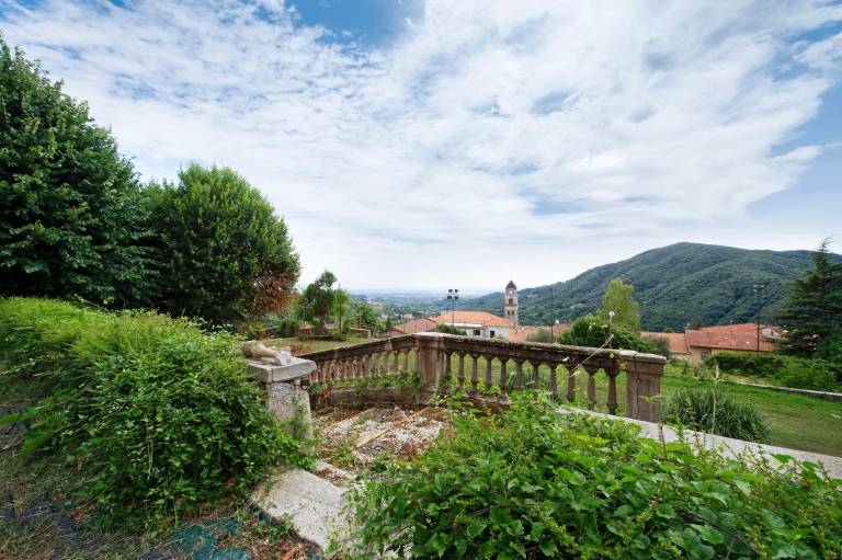 Holiday apartment with yard & fast internet | Mountain view in Biella