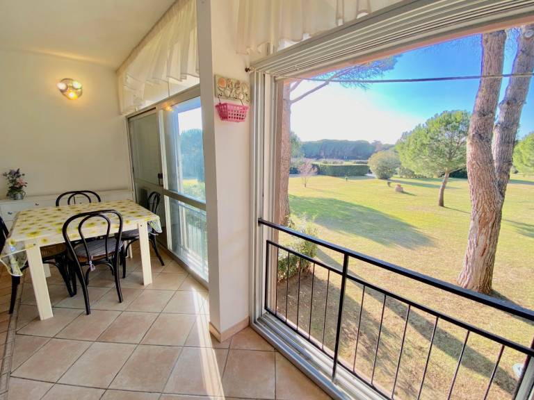 Beautiful apartment with pool, patio & yard | Pet-friendly — photo 3