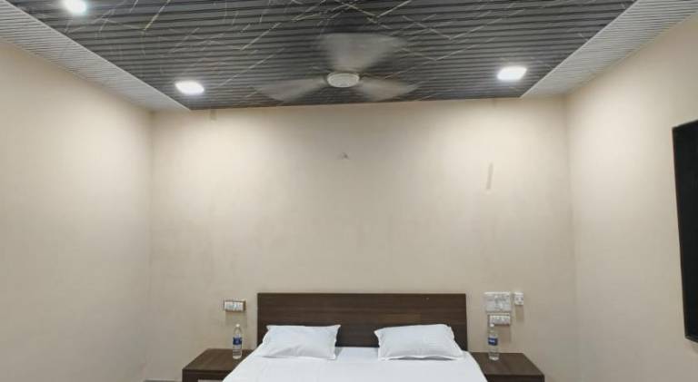 Hotel Poonam Lodge