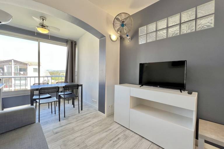 Rental apartment with pool — photo 3