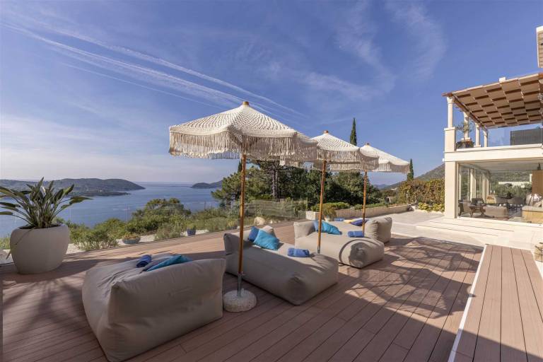 Villa Paradiso - luxury 7-bedroom villa with a heated pool and sea views by MyWaycation — photo 2