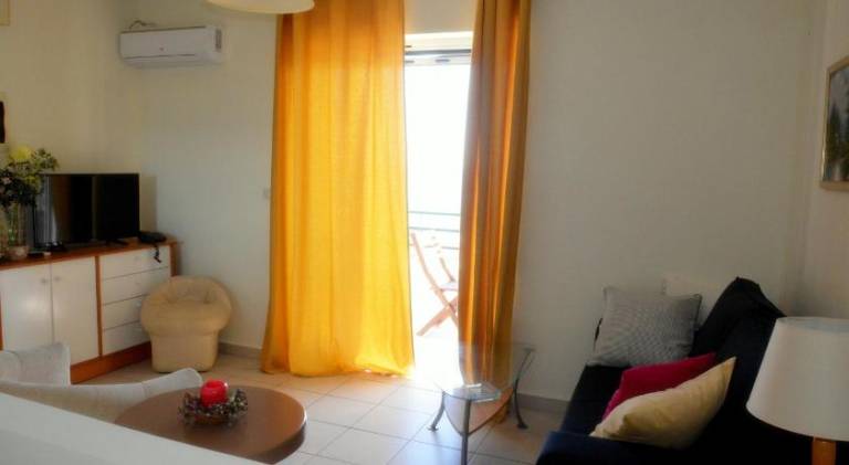 Serviced apartment with BBQ, garden & patio — photo 2