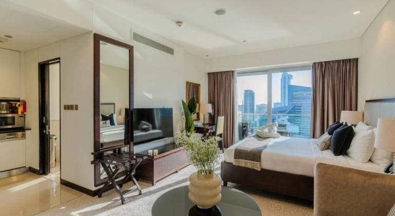 Apartment with jacuzzi, patio & pool | Good for workation — photo 2