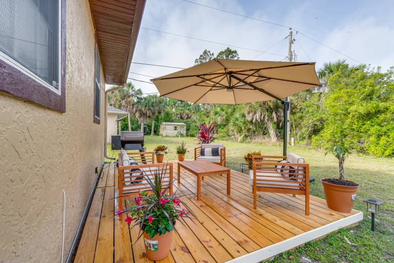 Port Charlotte Home Near Beaches & Dining — photo 3