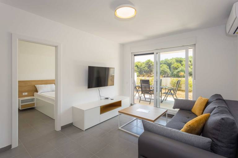 Family-friendly charming apartment with garden & terrace | Pets are welcome in Medulin