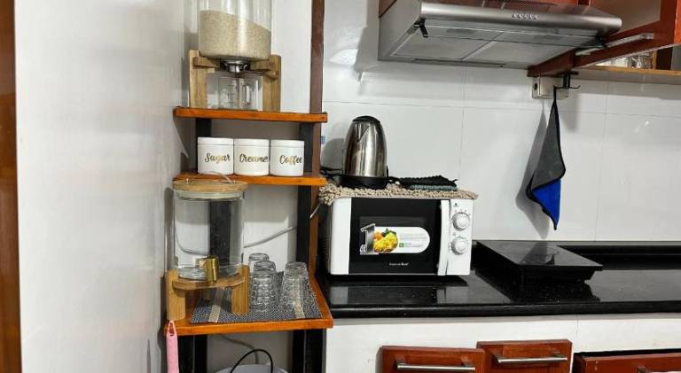 Lovely serviced apartment with patio | Good for workation | Pets allowed — photo 3