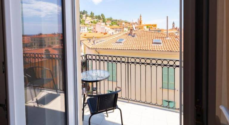 Holiday apartment with terrace — photo 3