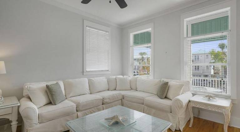 Ample vacation home with pool | Pet-friendly in Miramar Beach, FL