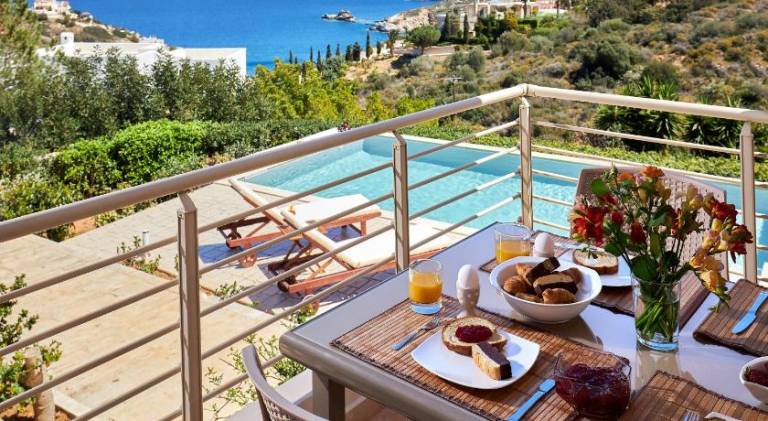 Fully equipped lovely villa with patio, private pool & BBQ | Good for workation | Pets allowed — photo 4