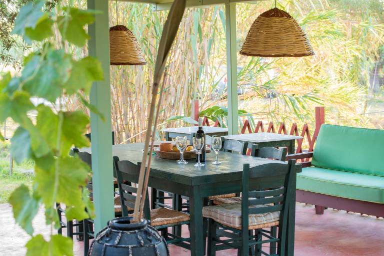 Lefkadas Bohemian Cottage Holiday Home with Mountain View, Wi-Fi and Air Conditioning — photo 4