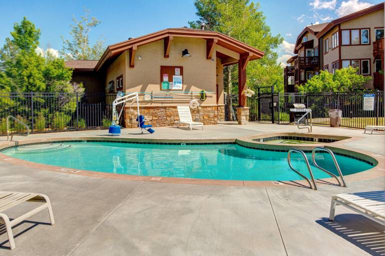 Condo  Snyderville