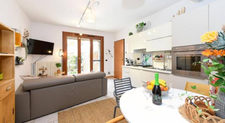 Martin apartment with pool & terrace near center salo & lake Garda — photo 3