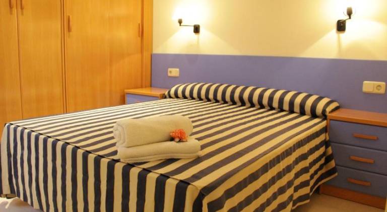 Serviced apartment with 3 rooms for 7 persons in Begur