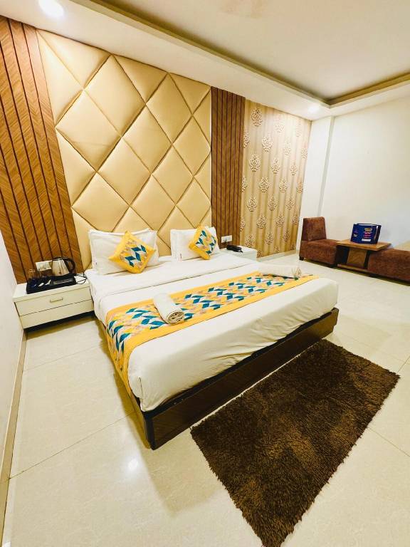 House with 1 room for 4 persons in New Delhi