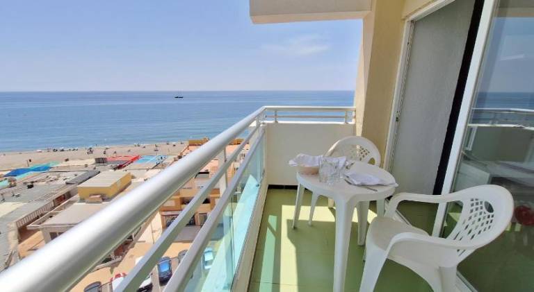 Apartment with pool & patio — photo 5