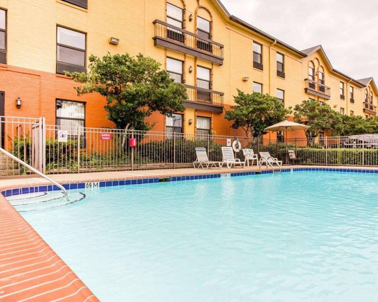 Quality Inn Marietta near Dobbins ARB — photo 2
