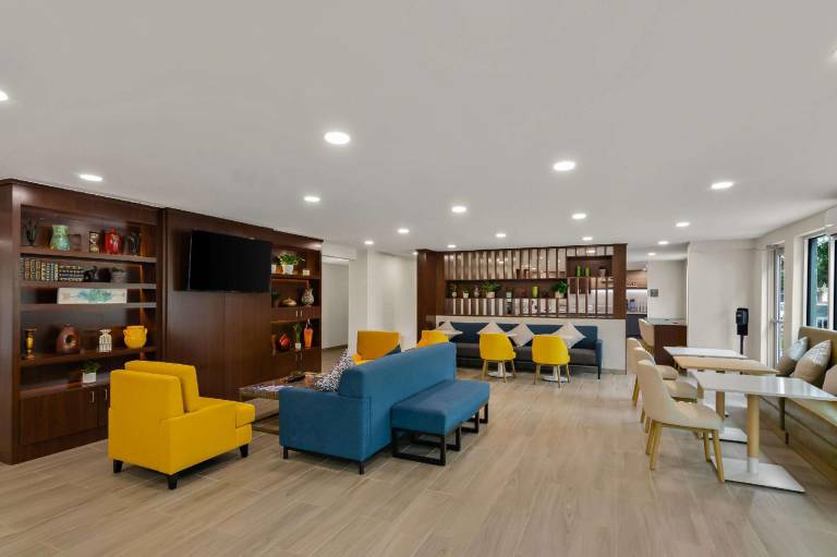 Comfort Inn Conroe — photo 3