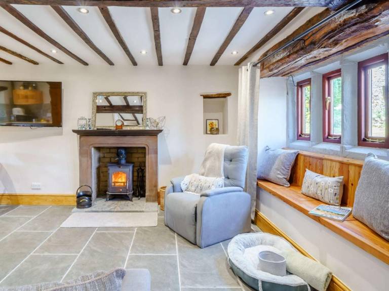 Cottage with barbeque & garden in Ulverston