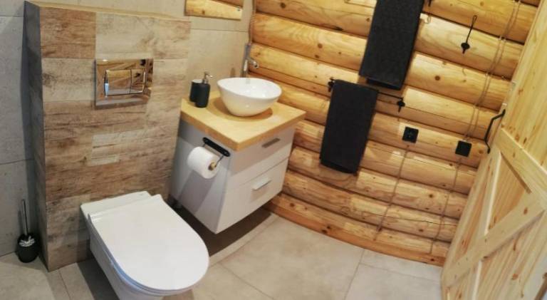 House with jacuzzi — photo 2