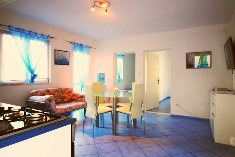 Rental apartment with terrace & barbeque | Sea view — photo 4