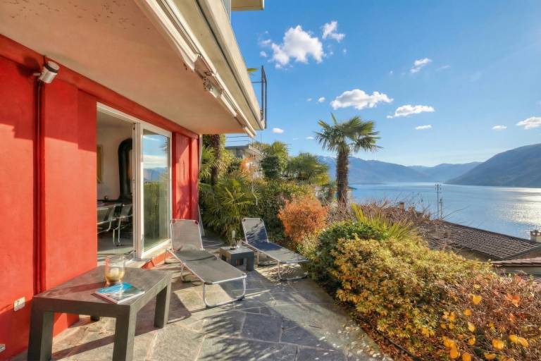 Family-oriented apartment with grill, yard & terrace | Mountain view | Pets allowed — photo 2