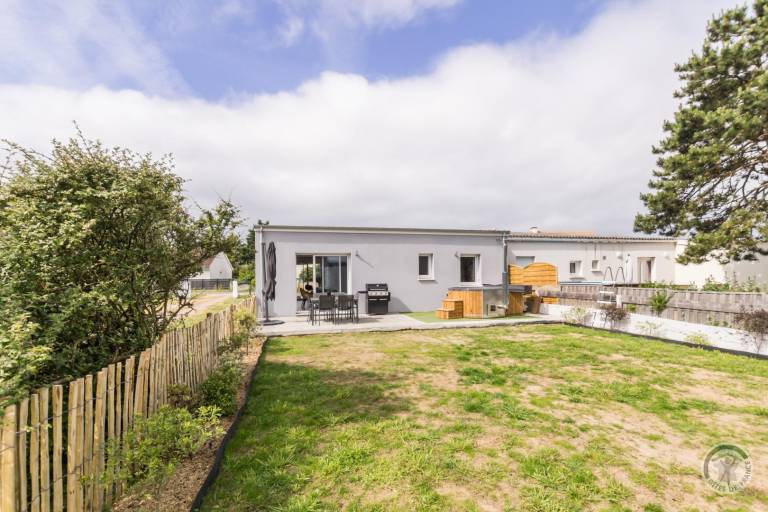 Fully equipped gite with terrace, barbecue & garden | Pets allowed — photo 4