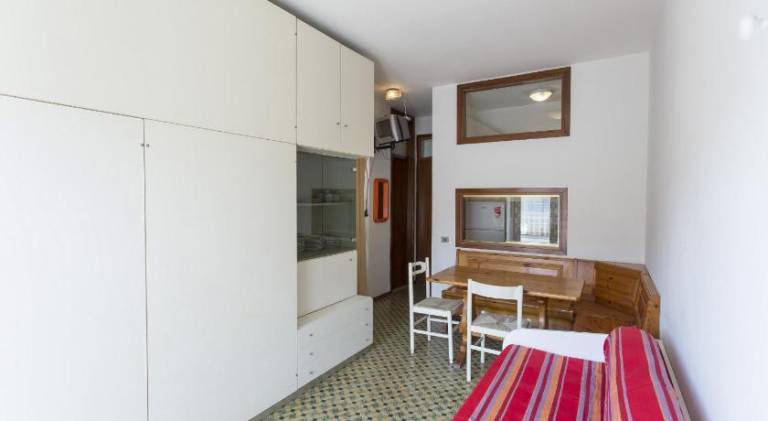 Beautiful holiday apartment with patio & pool | Beach nearby | Pets are welcome — photo 2