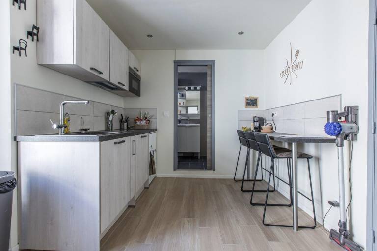 Cute affordable 1-br minutes from Cannes Center — photo 5