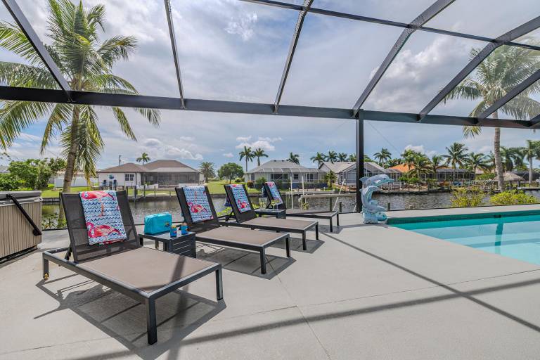 Family-oriented villa with private pool, garden & grill | Water view | Pet-friendly — photo 2
