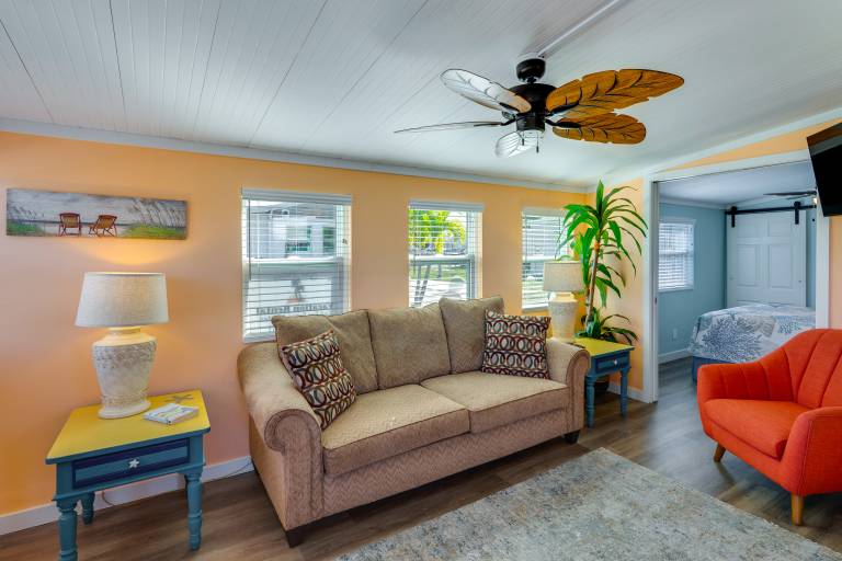 Relax Poolside: Couples Retreat 3 Mi to Gulf! — photo 4