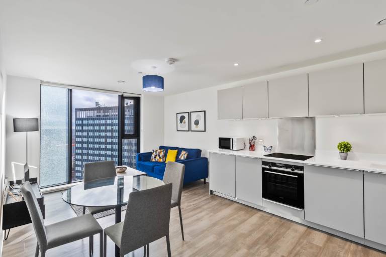 Lovely One Bedroom Apartment on Broad Street 112