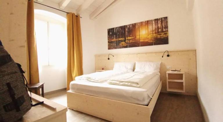Pleasant holiday apartment with yard, pool & terrace | Pet-friendly in Tremosine