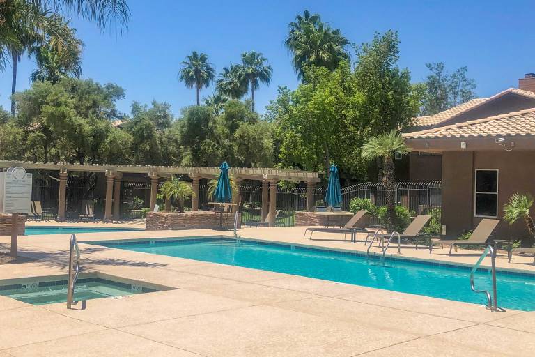 Scottsdale Condo w Pool Walk to Kierland Resort