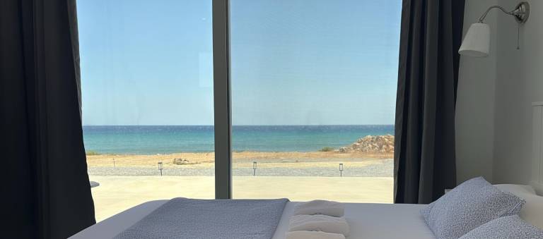 Michelle’s Beach House Koutsouras – Brand new beachfront house — photo 4