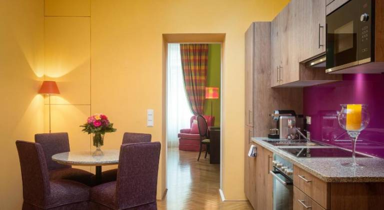 Children-friendly serviced apartment | Near St. Stephen's Cathedral | Good for workation | Pet-friendly — photo 5