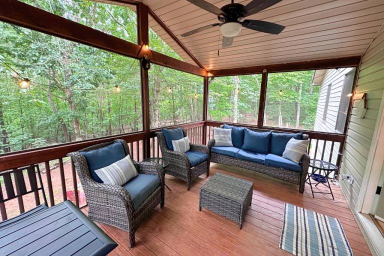 Vacation home with pool, hot tub & barbeque — photo 3
