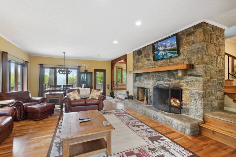 Family-friendly spacious cabin with BBQ | Mountain view | Suitable for remote work | Dogs allowed — photo 2