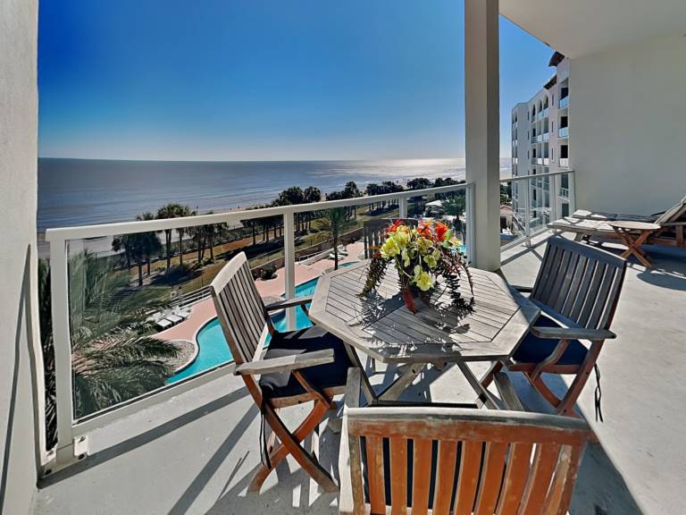 Condo Tiki Island