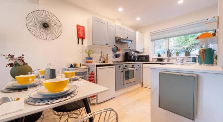 Lovely vacation home | Close to Fountain of Wealth | Dogs allowed in Singapore
