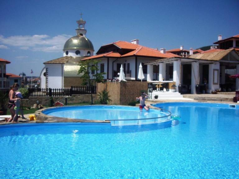 Breeze Apartment Complex in Sveti Vlas