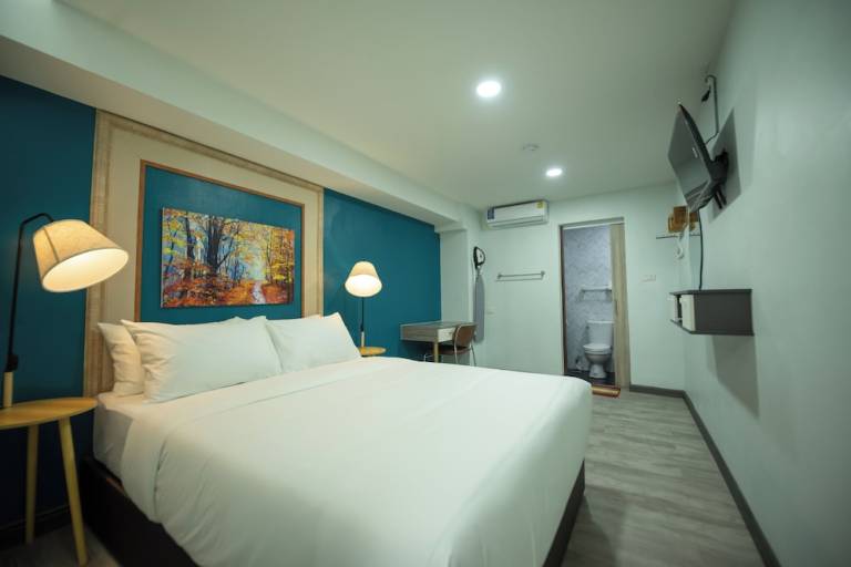 Condo Makkasan