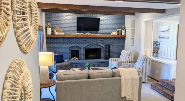 Vacation home with hot tub — photo 2