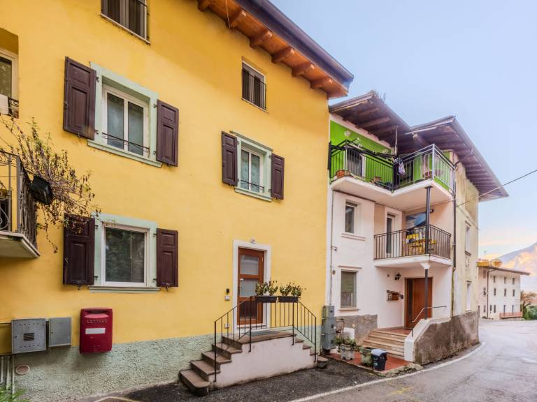 Apartment with terrace — photo 5