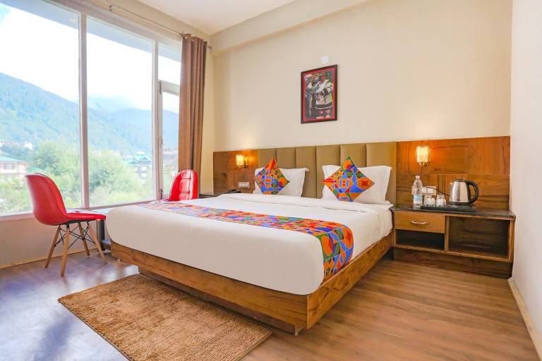 Hotel Outhills Manali in Manali